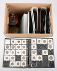 Coins world in big boxes - cannot be shipped - Miscellaneous - Moving box with 6 albums World coins incl. Suriname, Guyana, Brazil, Ecuador, Chile, Mo...