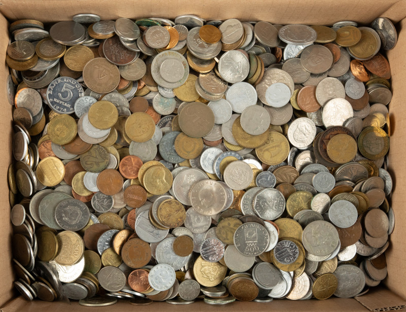 Coins world in big boxes - cannot be shipped - Kilos - Box with World coins, app...