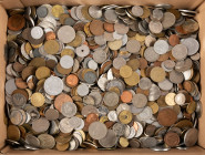 Coins world in big boxes - cannot be shipped - Kilos - Box with World coins, approx. 18,5 Kg