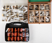 Coins world in big boxes - cannot be shipped - Kilos - Box with World coins sorted after country, incl. Germany, Greece, USA, Canada, Hungary, Israel,...
