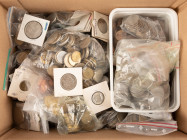 Coins world in big boxes - cannot be shipped - Kilos - Box with World coins sorted after country in smaller bags incl. Austria, Australia, Azerbaijan,...
