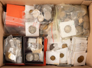Coins world in big boxes - cannot be shipped - Kilos - Box with World coins sorted after country in smaller bags incl. Macau, Monaco, Morocco, Malaysi...