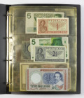 Banknotes Netherlands and Oversea in albums - Netherlands - Group lot banknotes NL among which 10 Gulden 1934 Grijsaard, 25 Gulden 1941 Mees, 100 Guld...