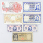 Banknotes Netherlands and Oversea in boxes - Netherlands - Small box banknotes NL including 25 Gulden 1947 Flora, 10 Gulden 1945 Staatsmijnen 2x, 2½ G...