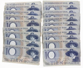 Banknotes Netherlands and Oversea in boxes - Netherlands - 10 Gulden 1943 Steelmaster / Staalmeester (Mev. 43-1 / AV 32.1 / PL40 / P. 59) - Total 25 p...