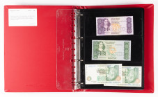 Banknotes world in albums - World - Collection of mainly UNC world currency aw. South Africa, CAS, Zimbabwe, Uganda, Tanzania, Kenya, Comoros, Angola,...