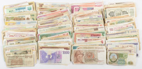 Banknotes world in boxes - Eastern Europe - Lot with c. 440 banknotes Eastern Europe