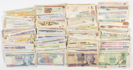Banknotes world in boxes - Middle East - Lot with c. 333 banknotes Middle East