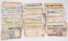 Banknotes world in boxes - Middle East - Lot with c. 250 banknotes Middle East