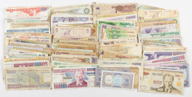 Banknotes world in boxes - Middle East - Lot with c. 220 banknotes Middle East