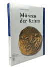 Dembski, G.
 Münzen der Kelten. Mailand / Wien 1998. 250 S., darunter 105 Tfn. Kartoniert mit Schutzumschlag

Original verschweißt.