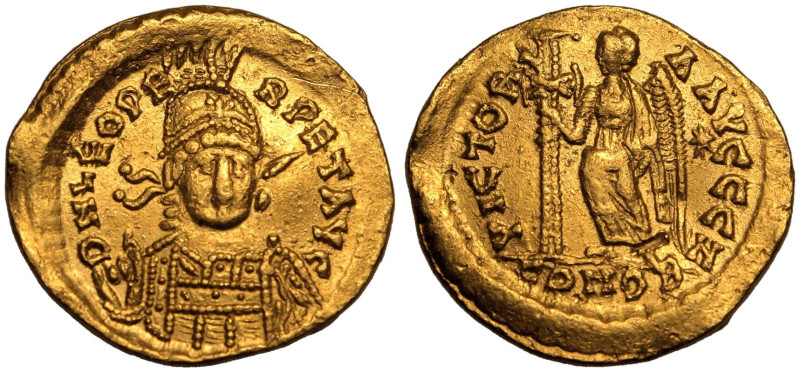 ROMAN EMPIRE. Leo I. 
Gold Solidus, AD 462 or 466. Constantinople. 
Obv: D N L...