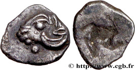 TROAS - CEBRENE
Type : Tritartemorion 
Date : c. 510-480 AC. 
Mint name / Town : Kebren, Troade 
Metal : silver 
Diameter : 6,5  mm
Weight : 0,27  g.
...
