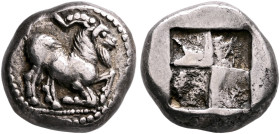 CYCLADES, Paros. Early 490s-early 480s BC. Drachm (Silver, 17 mm, 6.07 g). Goat kneeling to right. Rev. Quadripartite incuse square. HGC 6, 655. Sheed...