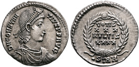 Constantius II, 337-361. Siliqua (Silver, 21 mm, 3.01 g, 12 h), Sirmium, 351-355. D N CONSTAN-TIVS P F AVG Pearl-diademed, draped and cuirassed bust o...