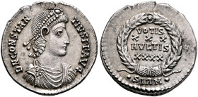 Constantius II, 337-361. Siliqua (Silver, 21 mm, 3.41 g, 1 h), Sirmium, 355-361. D N CONSTAN-TIVS P F AVG Pearl-diademed, draped and cuirassed bust of...