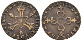 FRANCIA. Luigi XIV (1643-1715). 6 Deniers 1712-N per Montpellier. CU (g 5,53). Tre L coronate disposte a triangolo tra tre gigli. R/ Croce fiorita. Du...