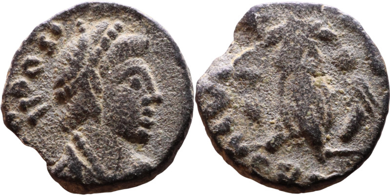 Honorius (395-423) Follis. Obv: DN HONORIVS PF AVG bust of emperor. Pearl-diadem...