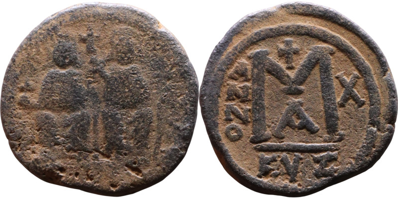 Justin II and Sophia (565-578) Follis Obverse: DN IVSTINVS PP AVG Justin and Sop...
