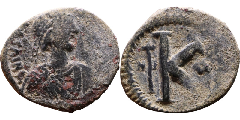Justinian I (527-565) Half Follis. Obverse: DN IVSTINIANVS PP AVG, diademed, dra...