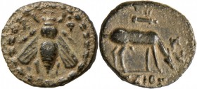 Ephesos: AE, 2,62g, 280-258 v. Biene in Kranz zwischen Ε-Φ // Hirsch weidend r., darüber Köcher, i.A. ....ΣΙΟΣ. braune Patina. ss.