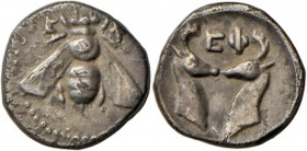 Ephesos: Lot 19 Stück, Diobol, 0,99g, 390-320 v. Biene zwischen E-Φ // EΦ, 2 Hirschköpfe einander zugewandt. ss. / AE, 3,14g, um 300 v. Biene in Lorbe...