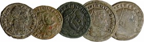 Lot 5 Münzen: 4 Folles Maxentius, Maximinianus, Constantius I., Constantin, Vetranio Centenionalis (HOC SIGNO VICTOR ERIS, Siscia). sehr schön und bes...