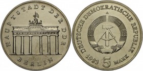 DDR: 5 Mark 1983 A, Brandenburger Tor, Auflage: 3.000, Exportqualität, nur min. Fingerberührung, stempelglanz