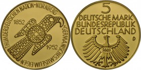 Bundesrepublik Deutschland 1948-2001: 5 GOLDNACHPRÄGUNGEN der 5DM Münzen in Edeler Kassette mit Zertifikaten: Germ. Museum 1952, Schiller + Markgarf 1...