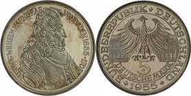Bundesrepublik Deutschland 1948-2001: MARKGRAF von Baden, 5 DM 1955 G, leicht bräunlicher Patinaansatz, Fingerberührungen erkennbar, PP-.
