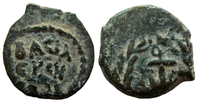 Judaea. Herod the Great, 40-4 BC. AE Prutah. Jerusalem mint.

14 mm. Weight: 1...