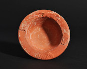 ARQUEOLOGÍA. ROMA. Norte de África. Cuenco con decoración aplicada de león, canasto de frutas, un conejo y ¿delfín? (ss. III-V d.C.). Terra sigillata....