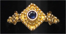 Fingerringe
Damenring Gelbgold 750/1000 mit 1 kl. Saphir. Ringgröße 16. 2,93 g