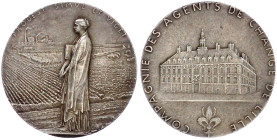 Frankreich
Dritte Republik, 1870-1940
Silbermedaille o.J.(um 1900), von Roty. Börsenmaklergesellschaft in Lille. 35 mm; 19,8 g. vorzüglich, mattiert...