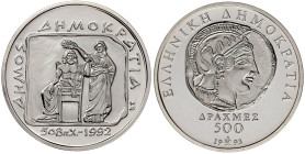 Griechenland
Republik, seit 1973
500 Drachmen 1993 auf 2500 Jahre Demokratie. In Originalschatulle mit Zertifikat. Polierte Platte. Schön 105. Kraus...