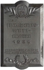 Drittes Reich
Zink-Kühlerplakette 1935 von Klotz & Kienast. DDAC Findigkeitswettbewerb, Ortsgruppe München. 52 X 82 mm. vorzüglich