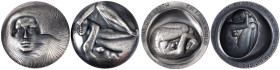 Erotik
Finnland
Zweiteilige Silbermedaille 1972 von Kauko Räsänen. United Nations Conference on the Human Environment. Nackte Frau in Embryo-Haltung...