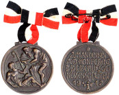 Medailleure
Gies, Ludwig, *1887 München +1966 Bad Bertrich
Tragbare Bronzegussmedaille am Band 1912. Konferenz der Berufsgenossenschaften. 38 mm. vo...