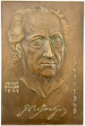 Personenmedaillen
Goethe, Johann Wolfgang von *1749 Frankfurt, +1832
Einseitige rechteckige Bronzegussplakette 1949 von Helmut Diller. Mit Aufstelle...