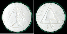 Porzellanmedaillen
Deutsches Reich
Dresden: Spende Apostelkirche Dresden-Trachau 1922 weiß, Rand grün. 39 mm. So nicht im Scheuch, ggf. Probe (?). v...