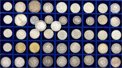 Deutsche Münzen ab 1871
Schuber mit 47 Kurs- und Kleinmünzen von 20 Pf. bis 5 Mark ab 1973 bis 1951. Dabei 3 X 20 Pf. J. 6, 8 X 25 Pf., 5 X 50 Pf. Si...