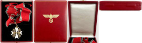 Deutschland
Drittes Reich, 1933-1945
Verdienstkreuz I. Stufe des Ordens vom Deutschen Adler mit Schwertern. Mit Agraffe, Halsdekoration. Hersteller ...