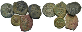 Lot of 5 Æ Byzantine coins, to be catalogued. Lot sold as is, no return.