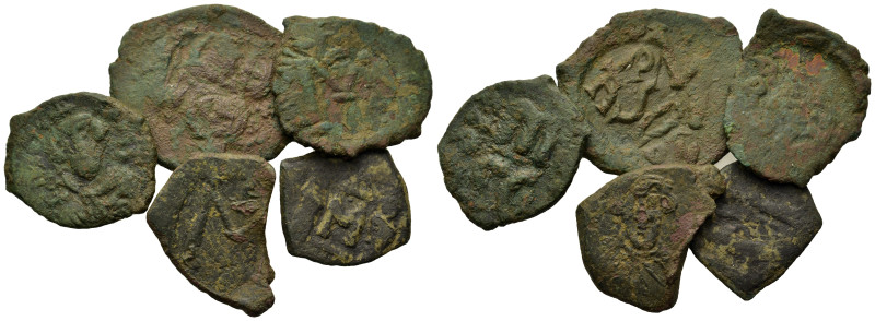Lot of 5 Æ Byzantine coins, to be catalogued. Lot sold as is, no return.
