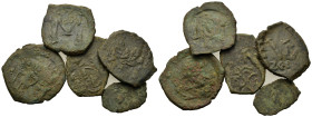 Lot of 5 Æ Byzantine coins, to be catalogued. Lot sold as is, no return.