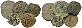 Lot of 5 Æ Byzantine coins, to be catalogued. Lot sold as is, no return.