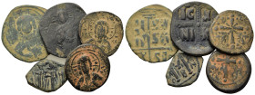 Lot of 5 Æ Byzantine coins, to be catalogued. Lot sold as is, no return.