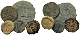 Lot of 5 Æ Byzantine coins, to be catalogued. Lot sold as is, no return.