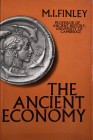 Finley, M. I. The ancient economy. Chatto & Windus 1979. Tela ed. con sovraccoperta, pp. 222. Buono stato.