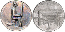 Bayern-München, Stadt. 
Silbermedaille 1927 (v. Hans Lindl) auf das 18. Deutsche Bundesschießen (40,2mm 27,95g mit herrlicher Patina, in Originaletui...